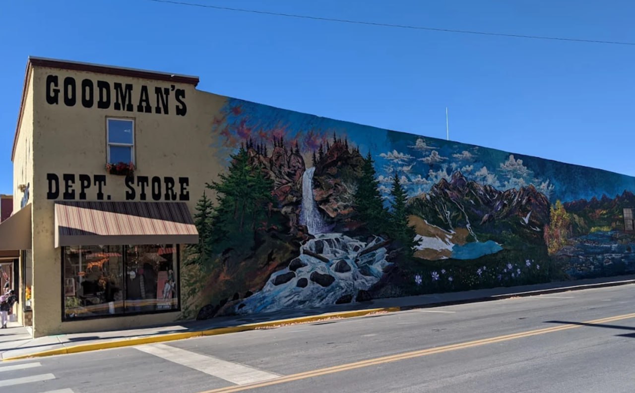 Shopping in Pagosa Springs: Local Boutiques, Artisans & Souvenirs